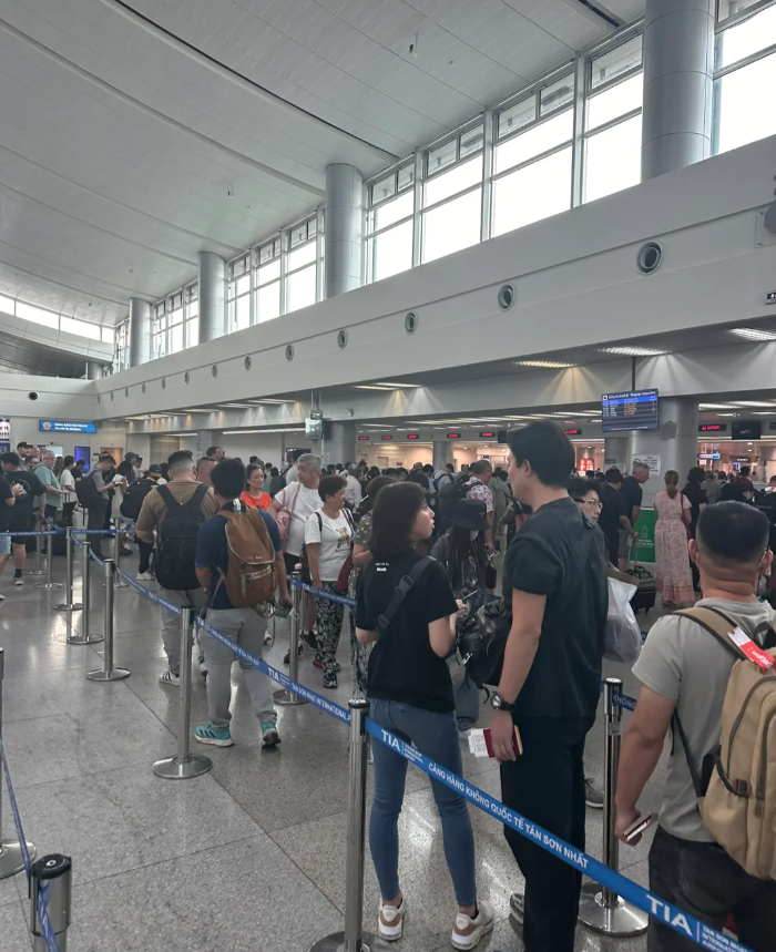 越南機場安檢3.png