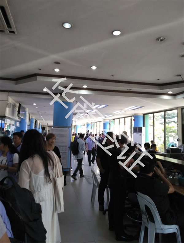 菲律賓移民局辦業務05.jpg