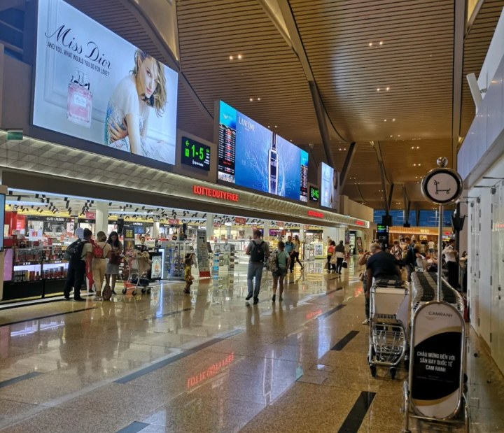 機場免稅店2.png