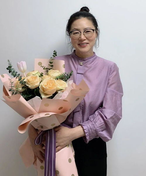 你從春風中走來,學雷鋒和樹新風的字和畫怎么寫和怎么畫要畫大和字寫大