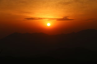青山依舊在幾度夕陽紅的作者是誰,青山依舊在幾度夕陽紅作者
